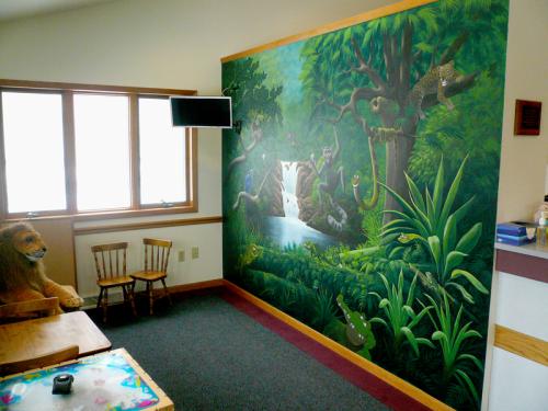 Dental-waiting-area-mural